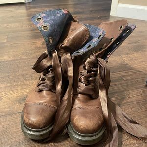 Dr. Martens Amilitas